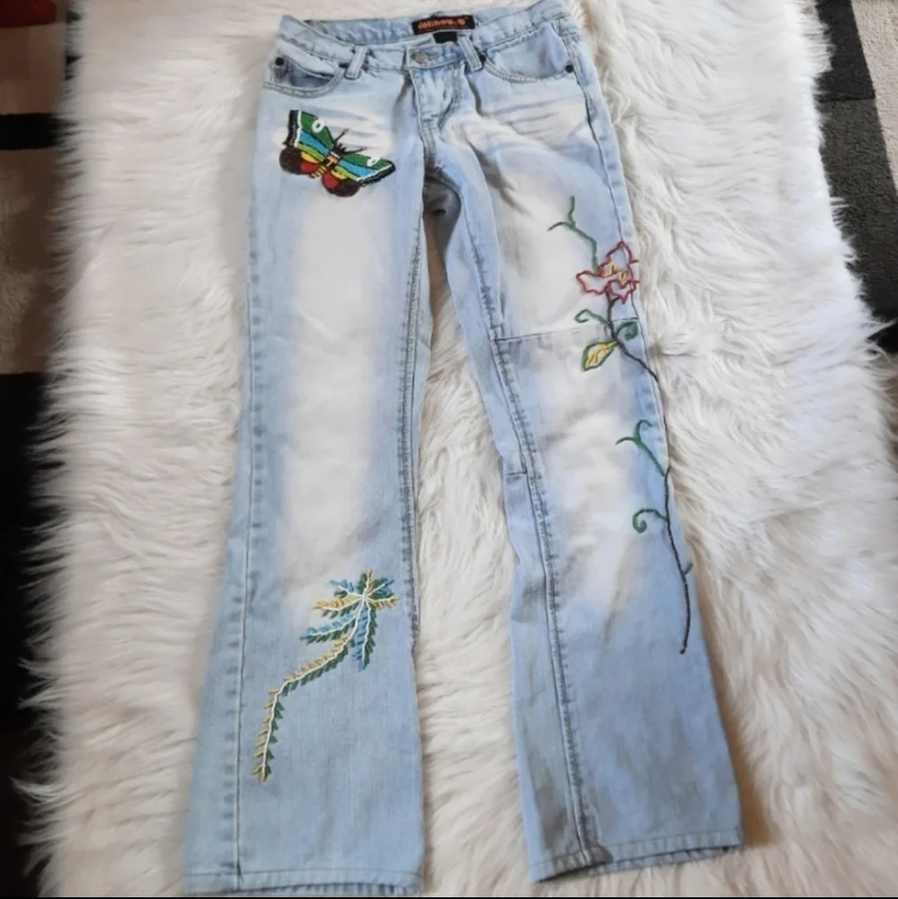 VINTAGE Beaded Dollhouse Jeans - Picture 3 of 15